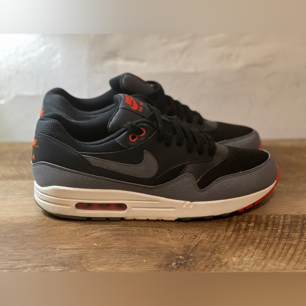 Nike Air Max 1 Essential 'Cool Grey Anthracite' (2012)